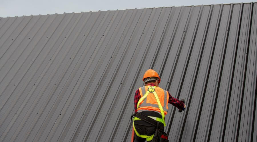 Professional gutter cleaning in Harwick, PA